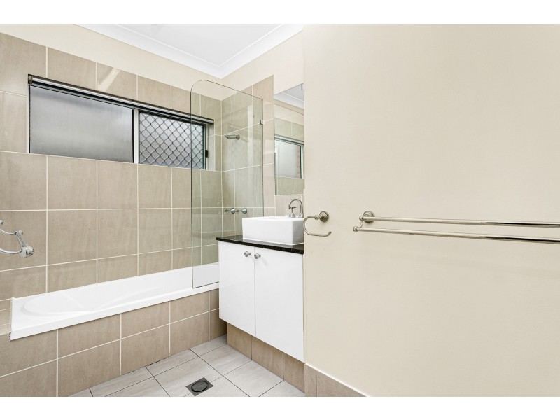 8 Augustus Street, Mooroobool QLD 4870