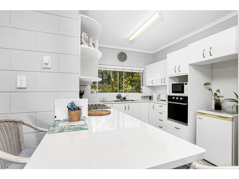 9/2-4 Lake Placid Road, Caravonica QLD 4878