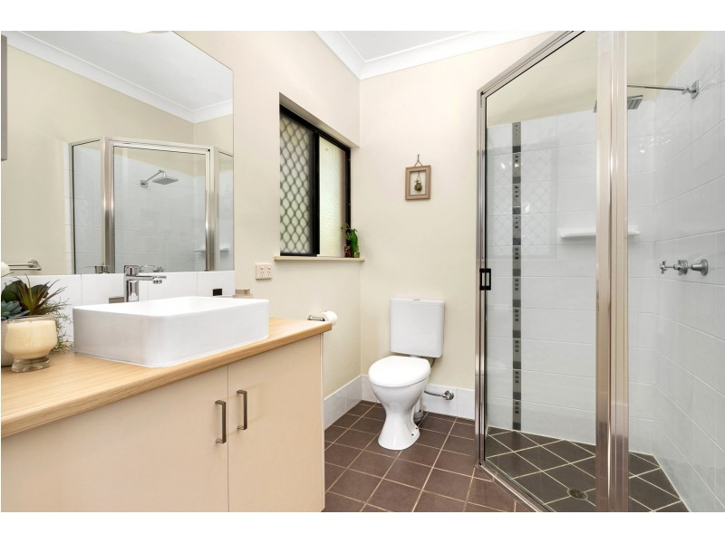 21 Barossa Close, Brinsmead QLD 4870