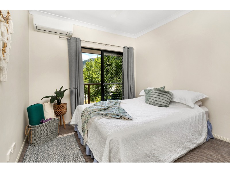 21 Barossa Close, Brinsmead QLD 4870