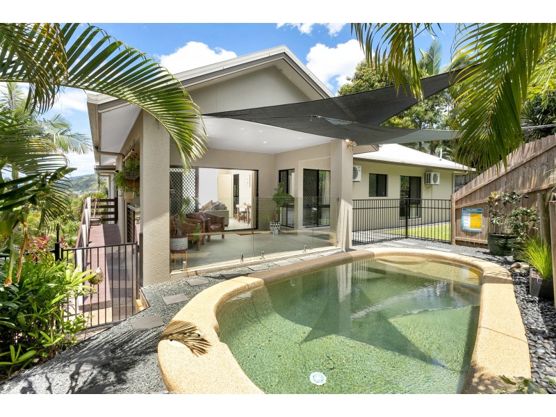 21 Barossa Close, Brinsmead QLD 4870