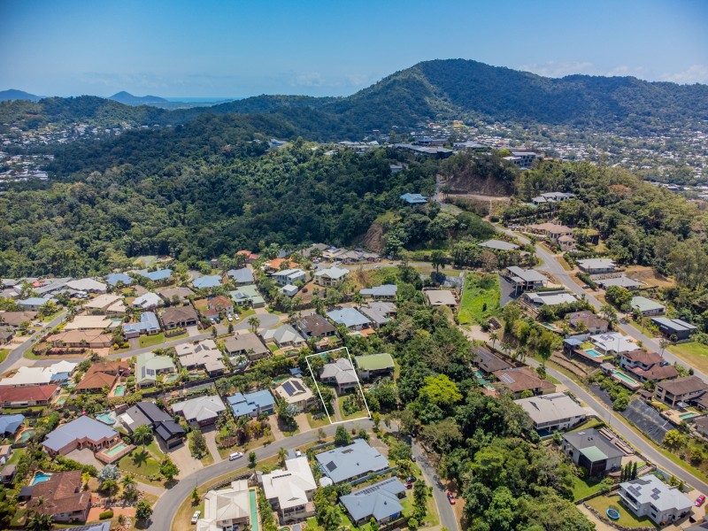 21 Barossa Close, Brinsmead QLD 4870