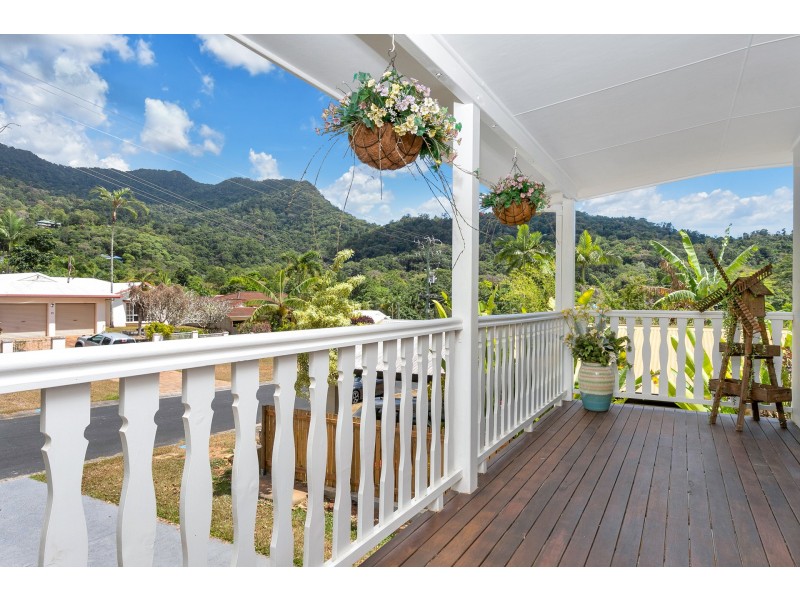 12 Knight Road, Smithfield QLD 4878