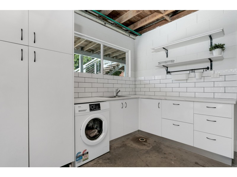 12 Knight Road, Smithfield QLD 4878