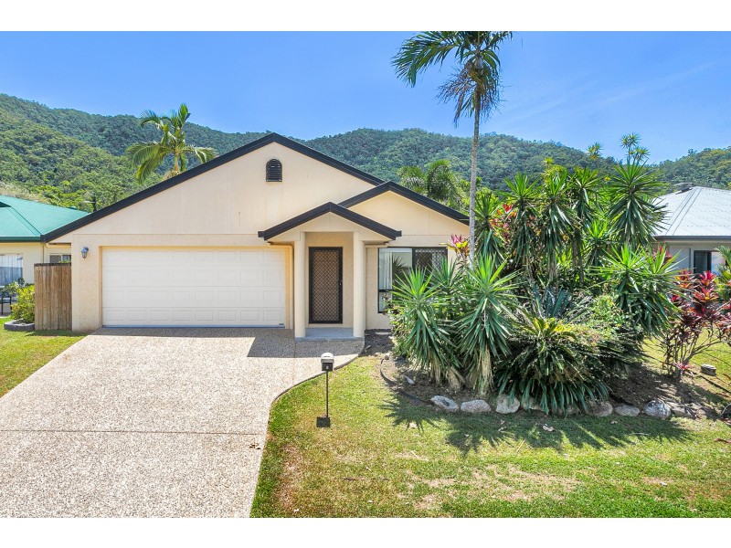 8 Goodhew Close, Bentley Park QLD 4869