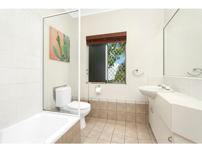 19/34-40 Lily Street, Cairns North QLD 4870