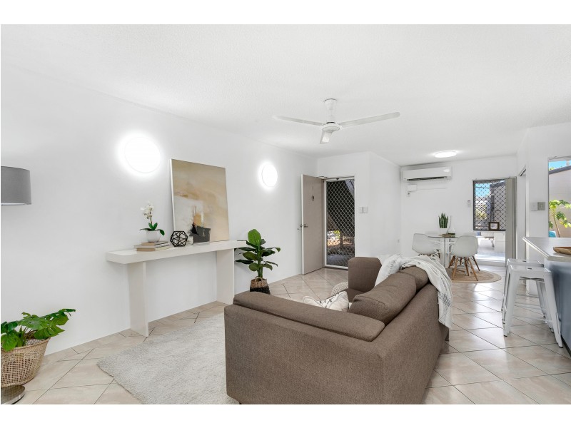 1/11 Balaclava Road, Earlville QLD 4870