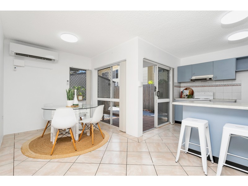 1/11 Balaclava Road, Earlville QLD 4870