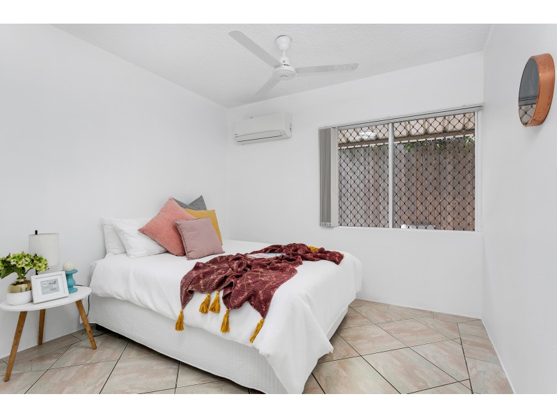 1/11 Balaclava Road, Earlville QLD 4870