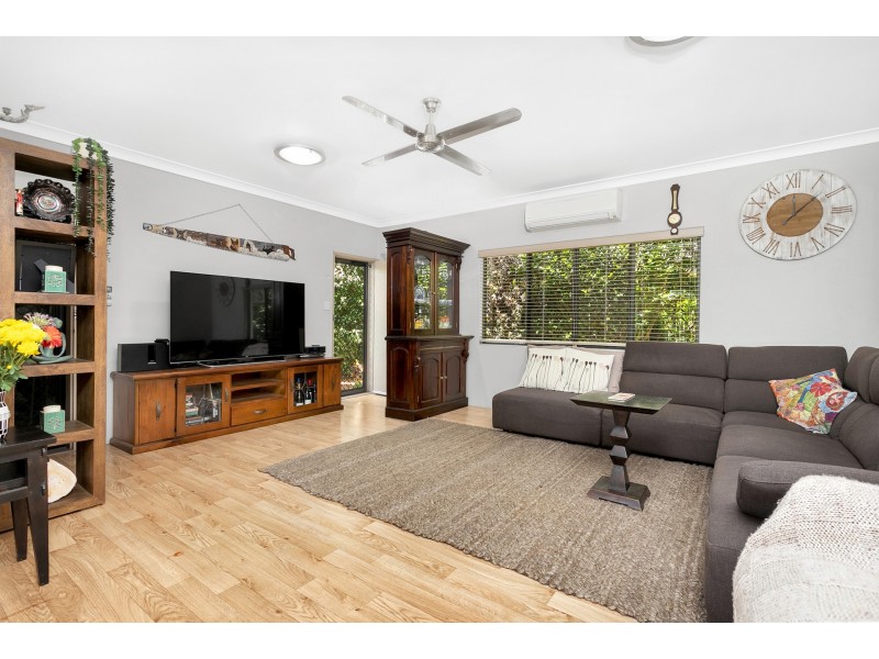 6 Kingsley Close, White Rock QLD 4868