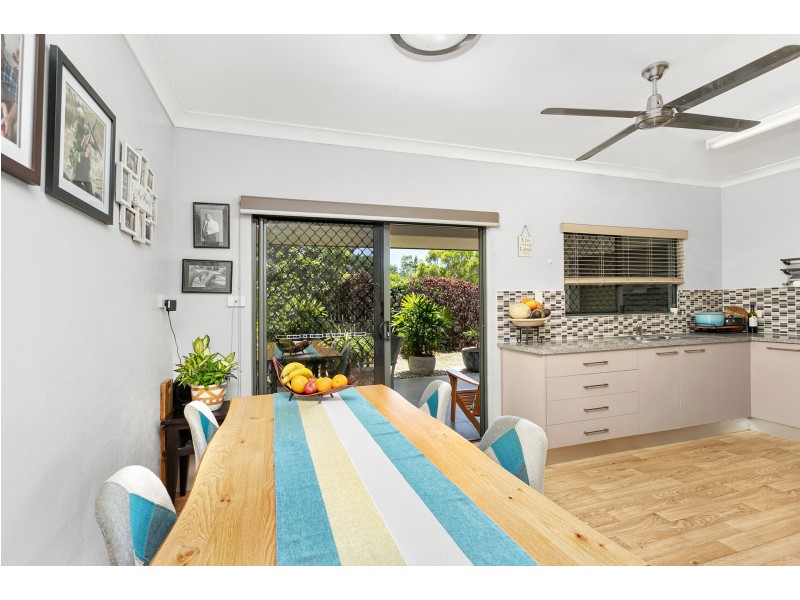 6 Kingsley Close, White Rock QLD 4868