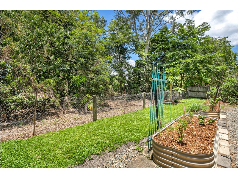 6 Kingsley Close, White Rock QLD 4868