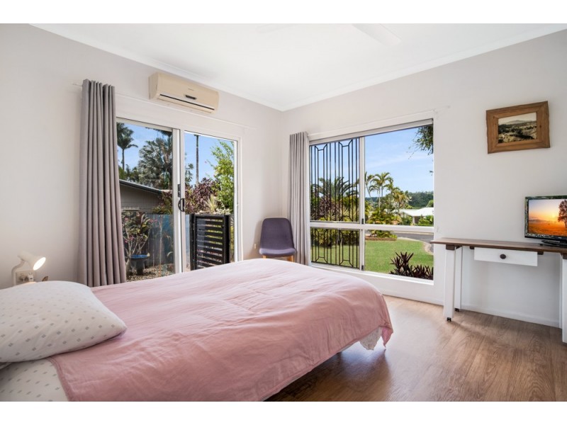 3 Tallow Wood Close, Redlynch QLD 4870