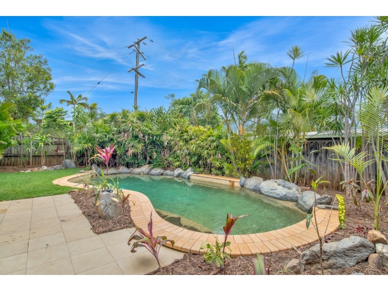 40 Moresby Street, Trinity Beach QLD 4879