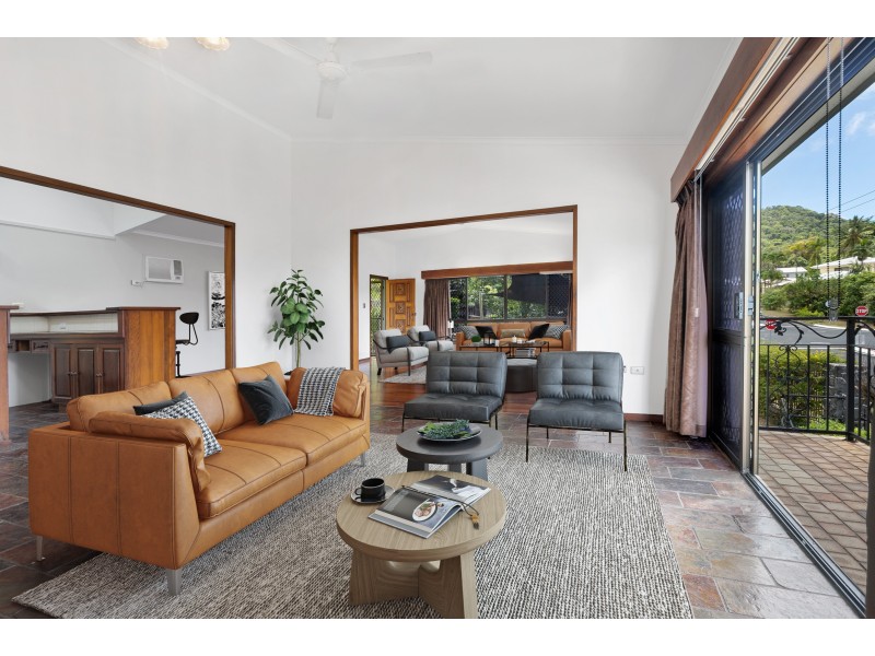 1-3 Sommerville Crescent, Whitfield QLD 4870