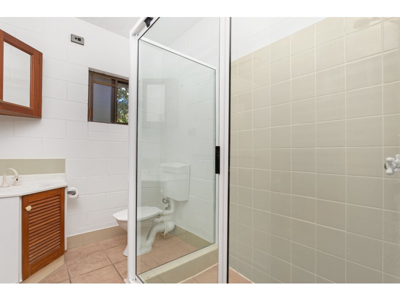 1-3 Sommerville Crescent, Whitfield QLD 4870