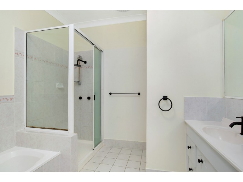 10/10 Grantala Street, Manoora QLD 4870