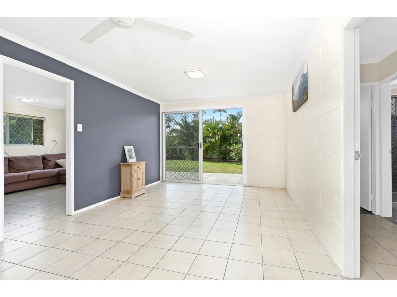 24 Lois Street, Mooroobool QLD 4870