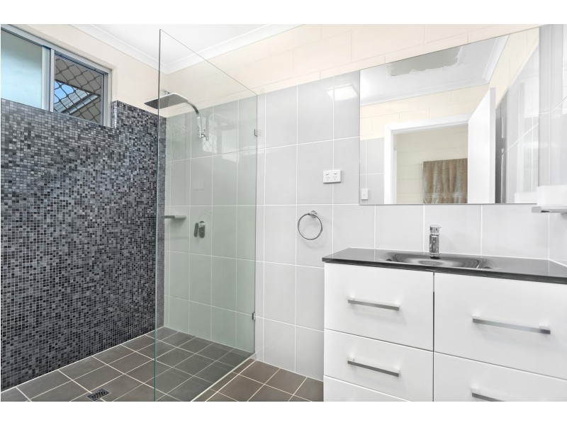 24 Lois Street, Mooroobool QLD 4870