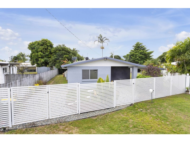 24 Lois Street, Mooroobool QLD 4870
