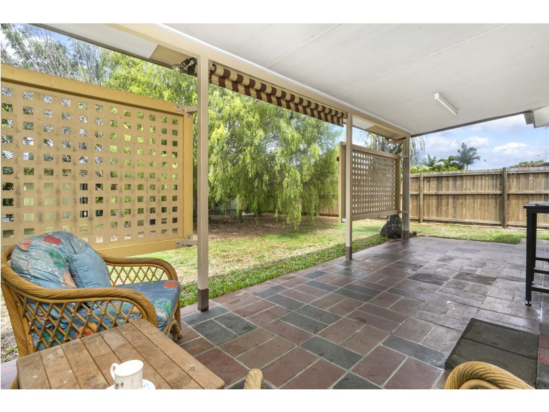 11 Veivers Close, Westcourt QLD 4870