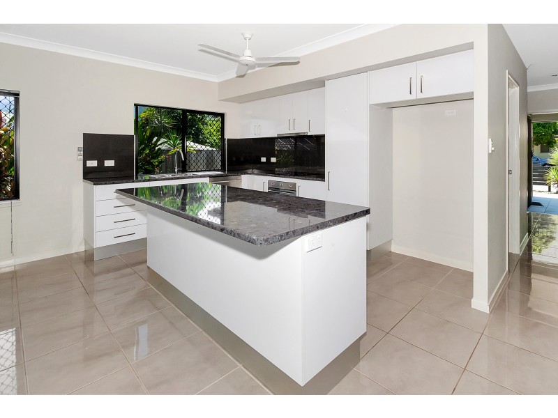 50 Ainscow Drive, Bentley Park QLD 4869