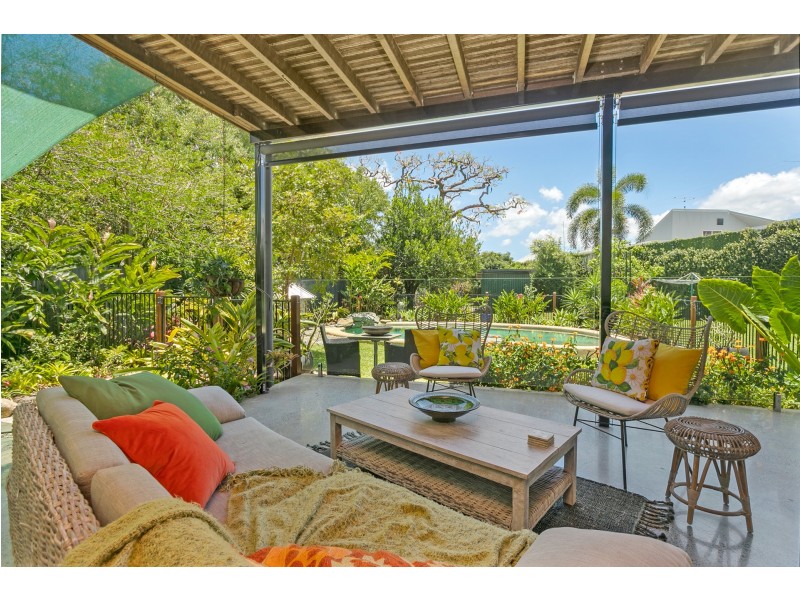 334 Pease Street, Edge Hill QLD 4870