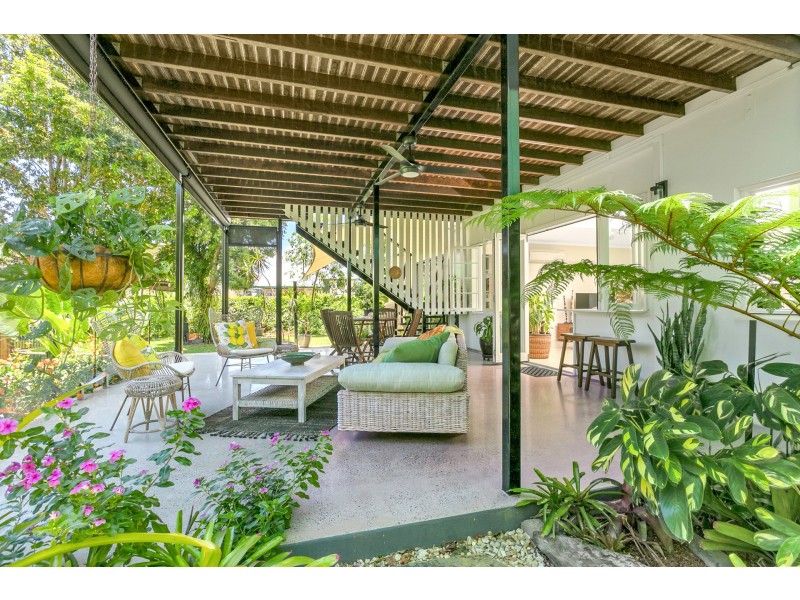 334 Pease Street, Edge Hill QLD 4870