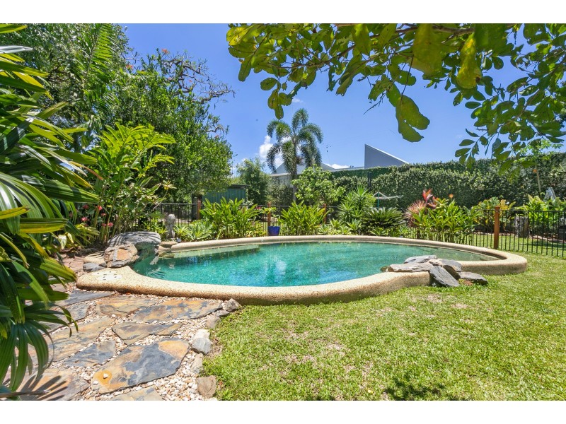 334 Pease Street, Edge Hill QLD 4870