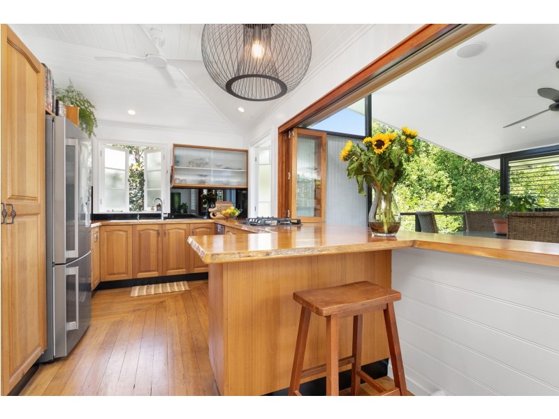 334 Pease Street, Edge Hill QLD 4870