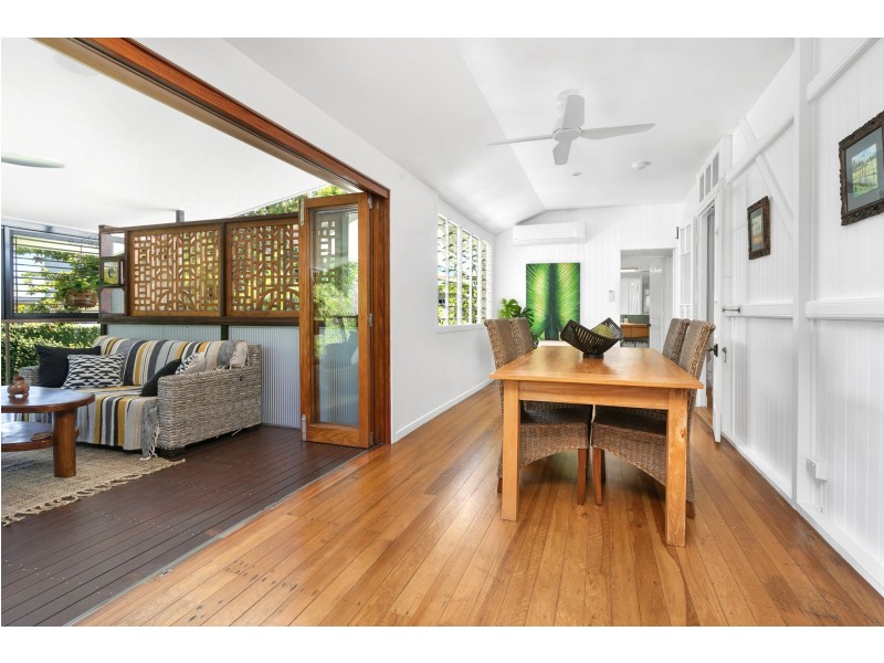 334 Pease Street, Edge Hill QLD 4870