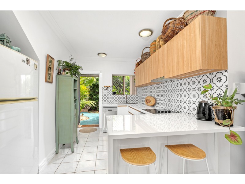 4/2 Springfield Crescent, Manoora QLD 4870