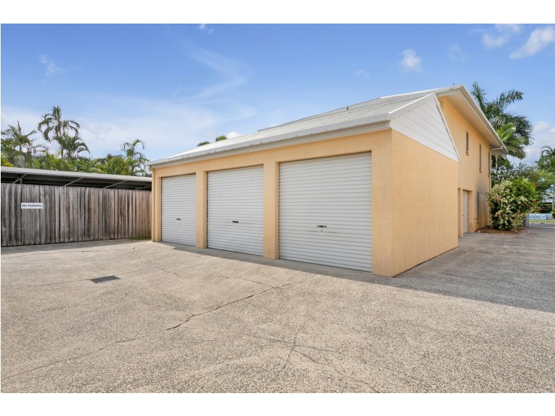 4/2 Springfield Crescent, Manoora QLD 4870