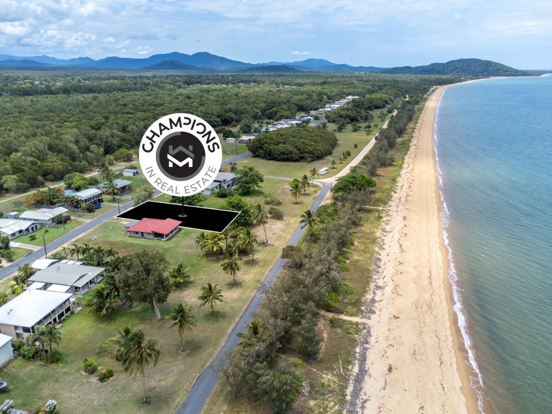 82 Taylor Street, Tully Heads QLD 4854
