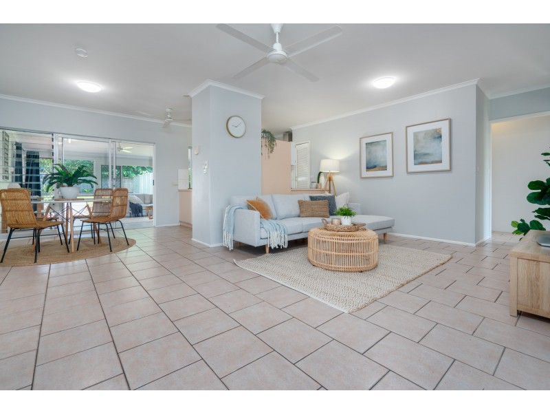 10 Malibu Close, White Rock QLD 4868