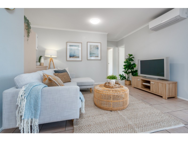 10 Malibu Close, White Rock QLD 4868