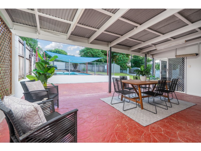 10 Malibu Close, White Rock QLD 4868