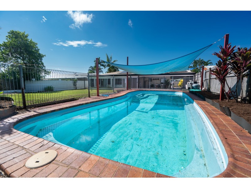 10 Malibu Close, White Rock QLD 4868