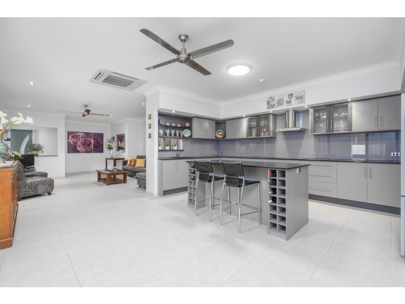 47 Elphinstone Street, Kanimbla QLD 4870