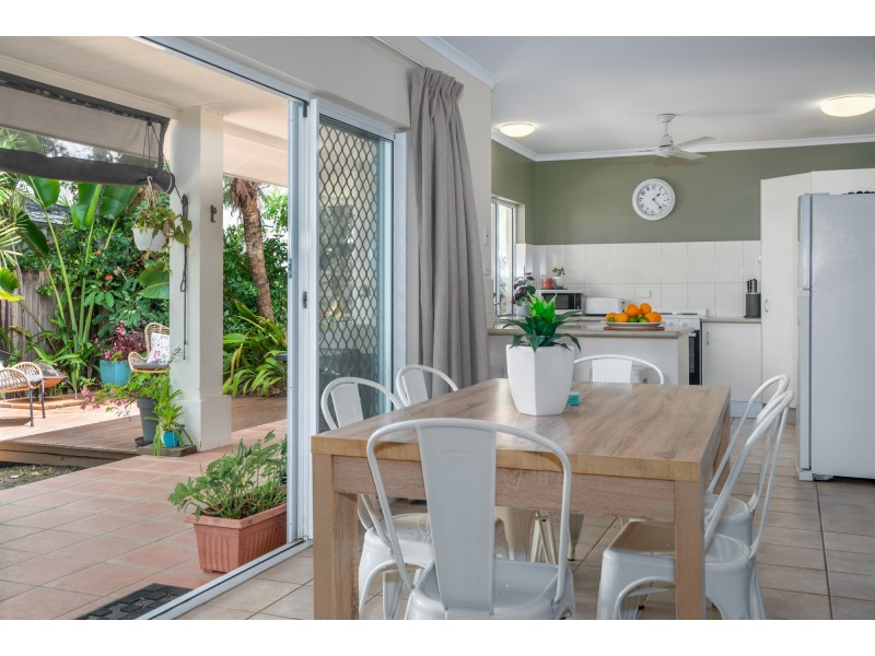 2/20 Oyster Court, Trinity Beach QLD 4879
