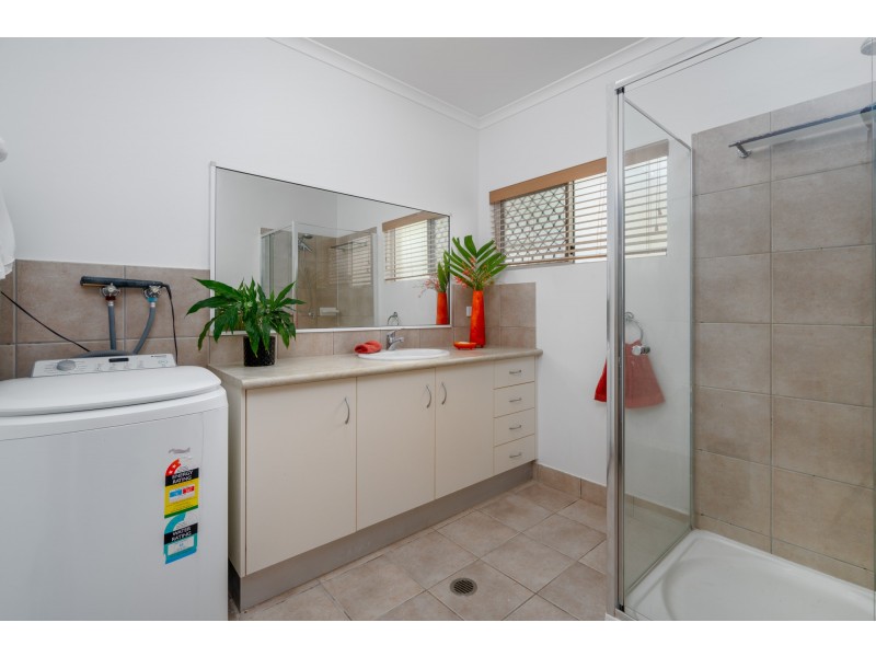 2/20 Oyster Court, Trinity Beach QLD 4879