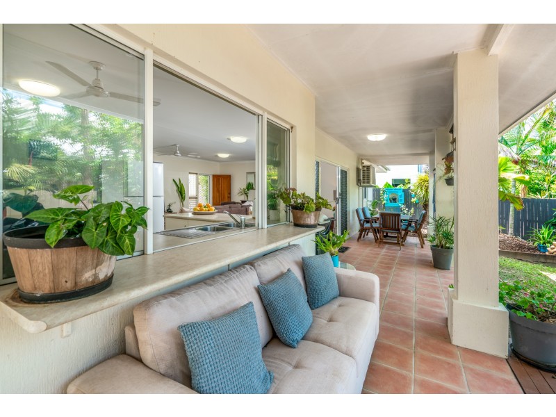 2/20 Oyster Court, Trinity Beach QLD 4879