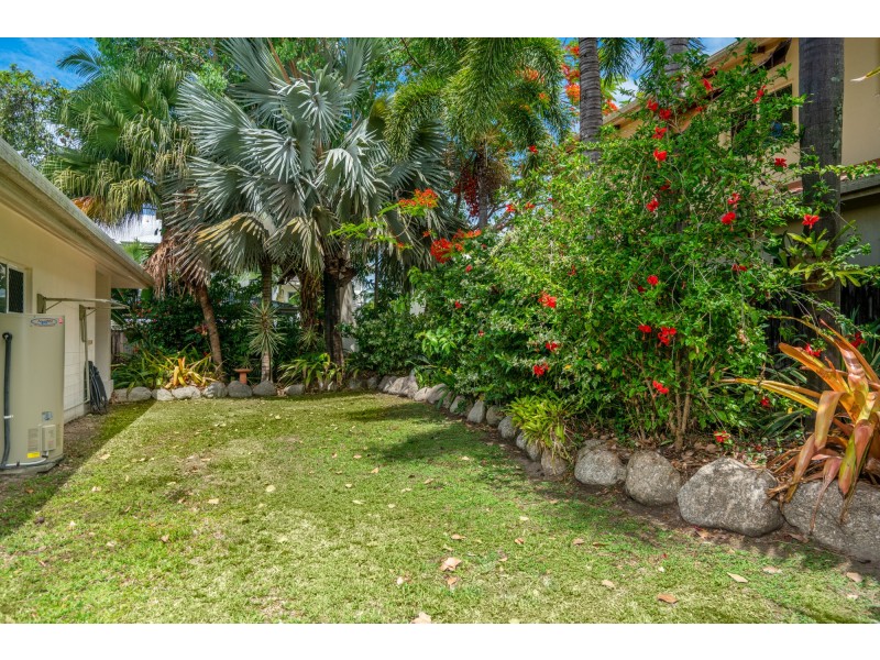 2/20 Oyster Court, Trinity Beach QLD 4879