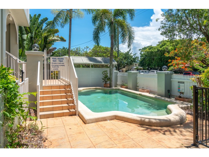 2/36 Cairns Street, Cairns North QLD 4870