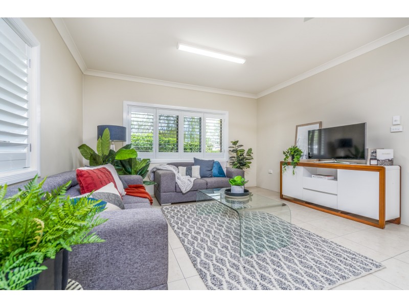 23 Hadrian Avenue, Mooroobool QLD 4870