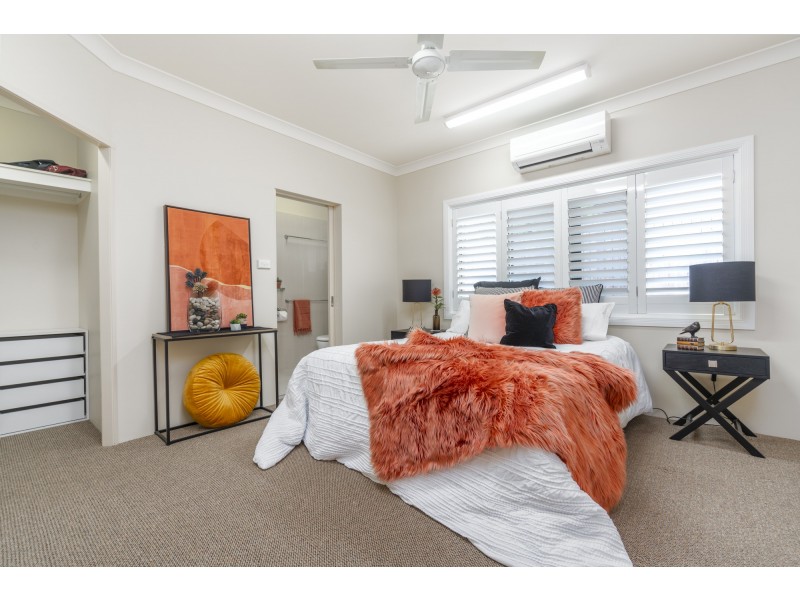 23 Hadrian Avenue, Mooroobool QLD 4870