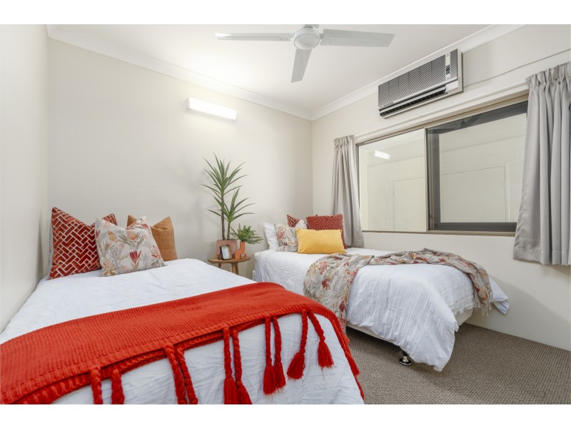 23 Hadrian Avenue, Mooroobool QLD 4870