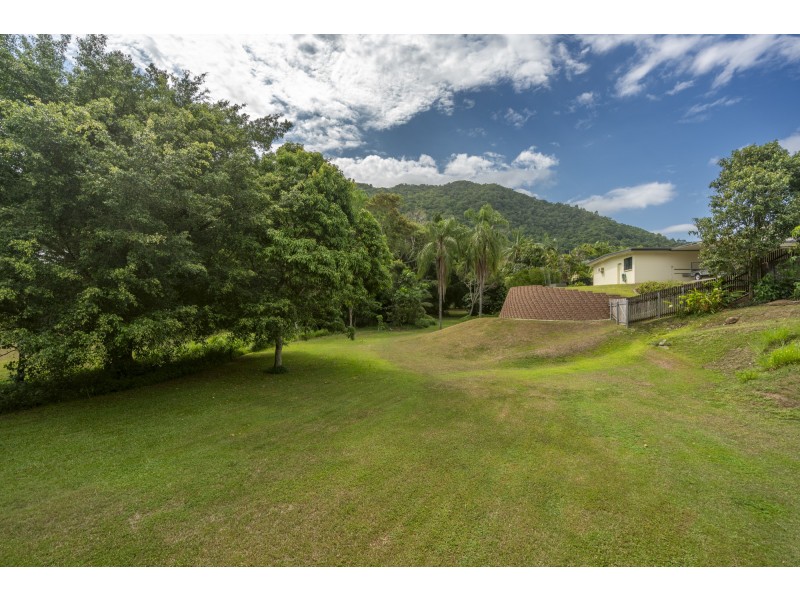 23 Hadrian Avenue, Mooroobool QLD 4870