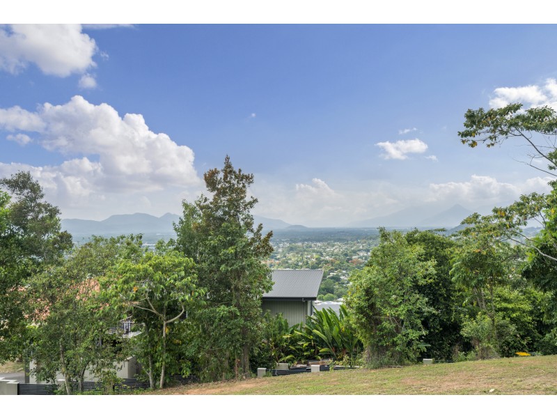 80 Summerhill Drive, Mooroobool QLD 4870