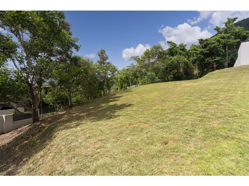 80 Summerhill Drive, Mooroobool QLD 4870